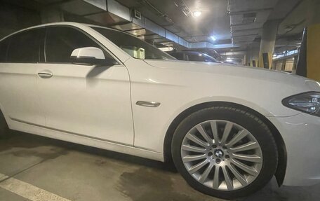 BMW 5 серия, 2016 год, 2 750 000 рублей, 3 фотография