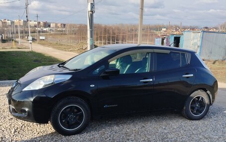 Nissan Leaf I, 2016 год, 900 000 рублей, 3 фотография