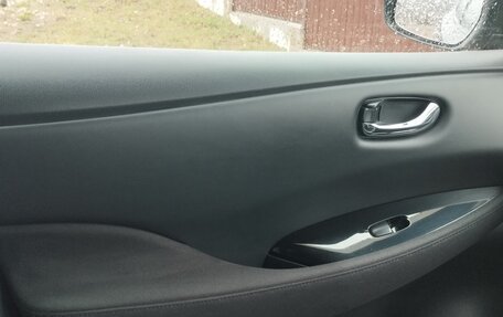 Nissan Leaf I, 2016 год, 900 000 рублей, 11 фотография