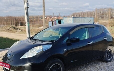 Nissan Leaf I, 2016 год, 900 000 рублей, 4 фотография