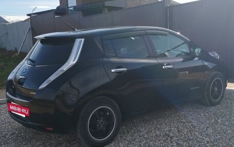 Nissan Leaf I, 2016 год, 900 000 рублей, 17 фотография