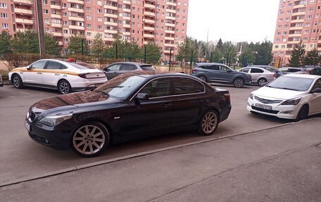 BMW 5 серия, 2005 год, 800 000 рублей, 17 фотография