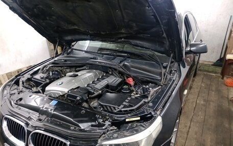 BMW 5 серия, 2005 год, 800 000 рублей, 24 фотография