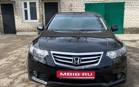 Honda Accord VIII рестайлинг, 2012 год, 1 300 000 рублей, 3 фотография