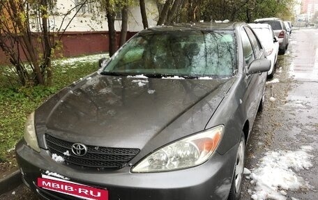Toyota Camry V40, 2004 год, 1 300 000 рублей, 3 фотография