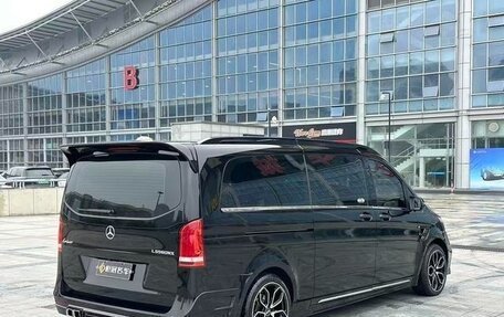 Mercedes-Benz Vito, 2022 год, 6 100 000 рублей, 7 фотография