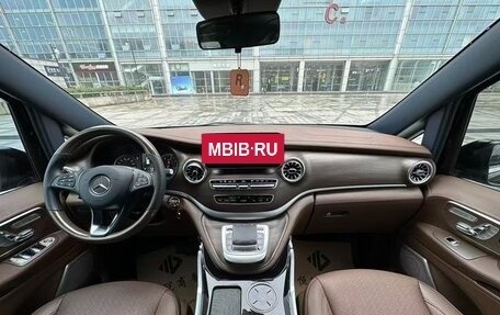 Mercedes-Benz Vito, 2022 год, 6 100 000 рублей, 8 фотография