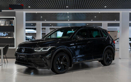 Volkswagen Tiguan II, 2021 год, 3 545 000 рублей, 1 фотография