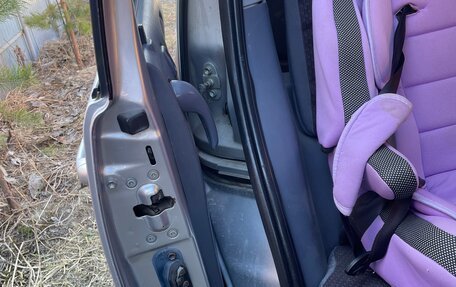 Toyota Raum I, 1999 год, 420 000 рублей, 23 фотография