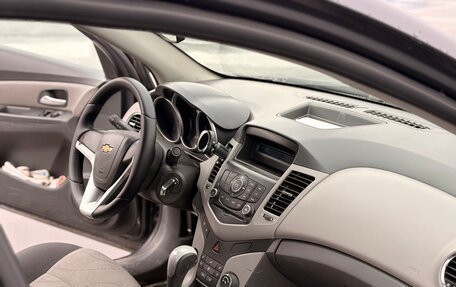 Chevrolet Cruze II, 2010 год, 495 000 рублей, 12 фотография