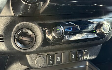 Toyota Hilux VIII, 2020 год, 4 600 000 рублей, 23 фотография