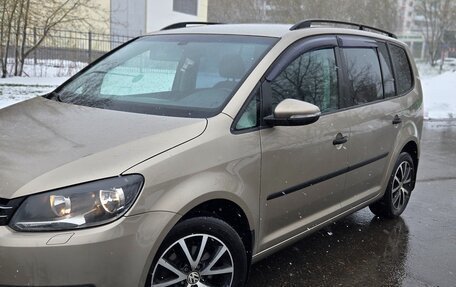Volkswagen Touran III, 2013 год, 1 300 000 рублей, 2 фотография