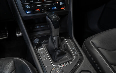 Volkswagen Tiguan II, 2021 год, 3 545 000 рублей, 15 фотография