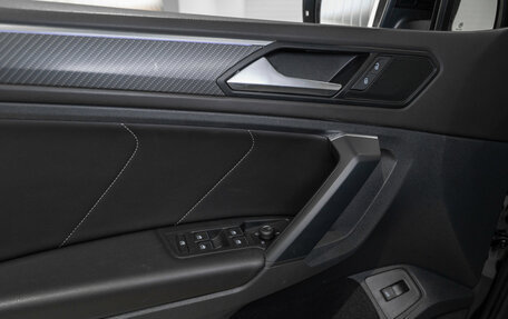 Volkswagen Tiguan II, 2021 год, 3 545 000 рублей, 21 фотография