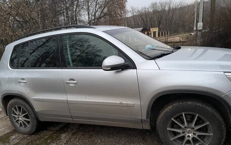 Volkswagen Tiguan I, 2010 год, 890 000 рублей, 3 фотография