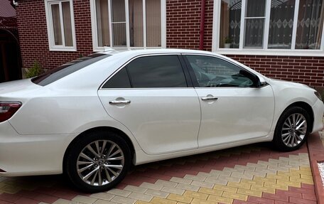 Toyota Camry, 2015 год, 1 790 000 рублей, 2 фотография