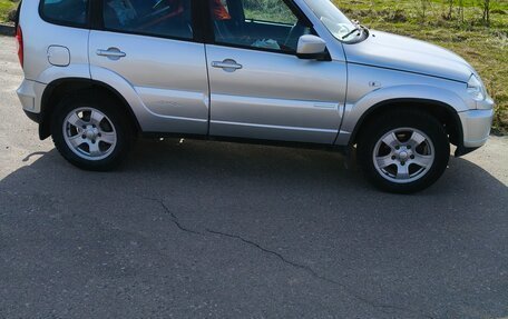 Chevrolet Niva I рестайлинг, 2012 год, 520 000 рублей, 5 фотография