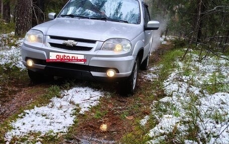 Chevrolet Niva I рестайлинг, 2012 год, 520 000 рублей, 2 фотография