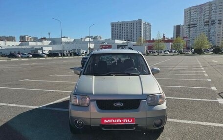 Ford Escape II, 2004 год, 655 000 рублей, 1 фотография