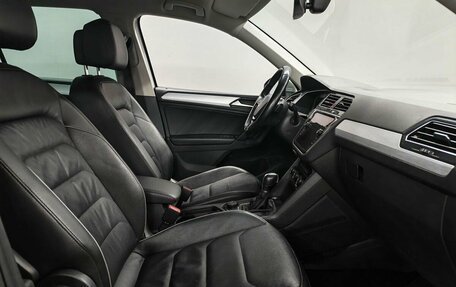 Volkswagen Tiguan II, 2018 год, 2 250 000 рублей, 9 фотография