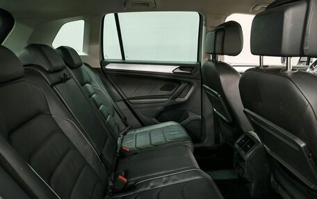 Volkswagen Tiguan II, 2018 год, 2 250 000 рублей, 13 фотография