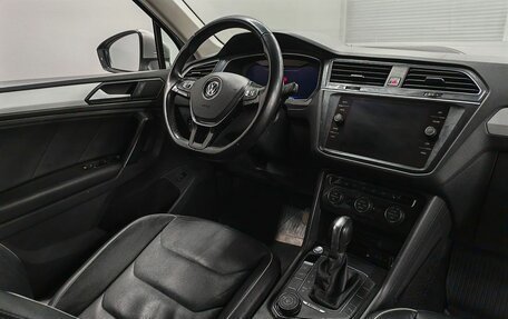 Volkswagen Tiguan II, 2018 год, 2 250 000 рублей, 10 фотография