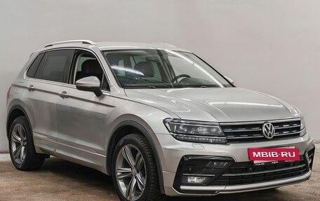 Volkswagen Tiguan II, 2018 год, 2 250 000 рублей, 3 фотография