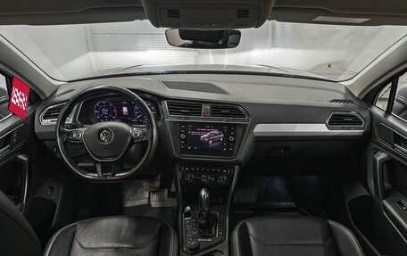 Volkswagen Tiguan II, 2018 год, 2 250 000 рублей, 11 фотография