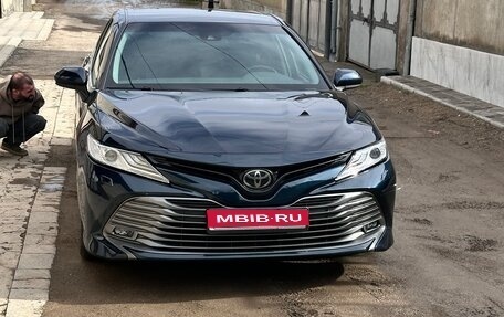 Toyota Camry, 2018 год, 2 900 000 рублей, 1 фотография