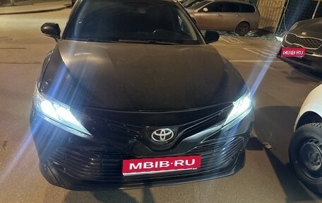 Toyota Camry, 2020 год, 2 350 000 рублей, 1 фотография