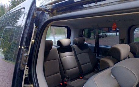 Hyundai H-1 II рестайлинг, 2014 год, 3 000 000 рублей, 2 фотография