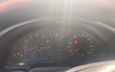 Audi A4, 1995 год, 200 000 рублей, 7 фотография