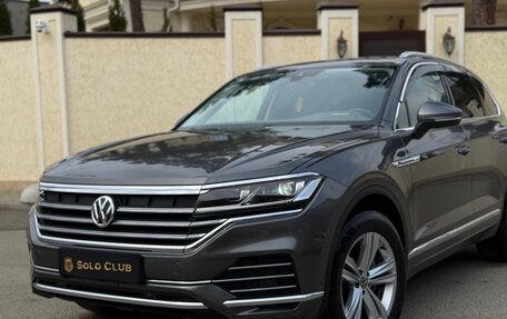 Volkswagen Touareg III, 2020 год, 4 650 000 рублей, 2 фотография