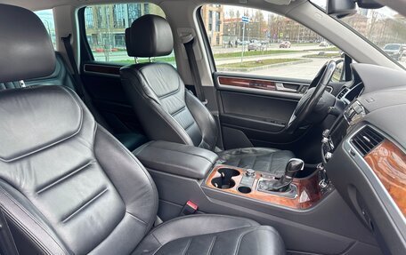 Volkswagen Touareg III, 2013 год, 1 295 000 рублей, 22 фотография