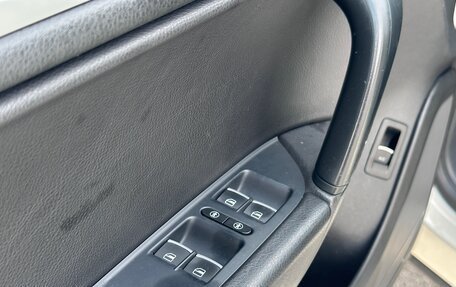 Volkswagen Touareg III, 2013 год, 1 295 000 рублей, 30 фотография