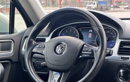Volkswagen Touareg III, 2013 год, 1 295 000 рублей, 25 фотография