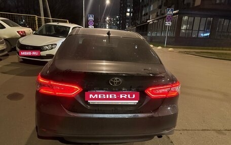 Toyota Camry, 2020 год, 2 350 000 рублей, 2 фотография