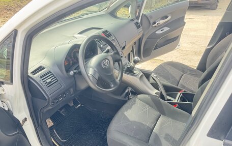 Toyota Auris II, 2009 год, 550 000 рублей, 9 фотография