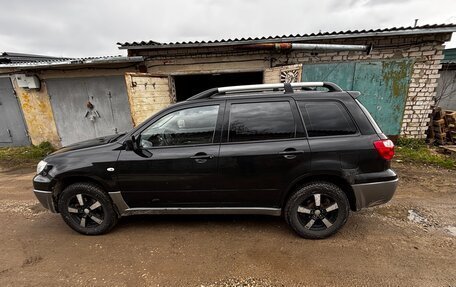 Mitsubishi Outlander III рестайлинг 3, 2007 год, 600 000 рублей, 4 фотография