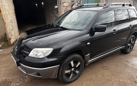 Mitsubishi Outlander III рестайлинг 3, 2007 год, 600 000 рублей, 5 фотография
