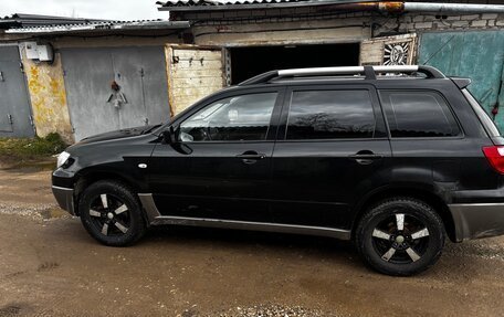 Mitsubishi Outlander III рестайлинг 3, 2007 год, 600 000 рублей, 9 фотография