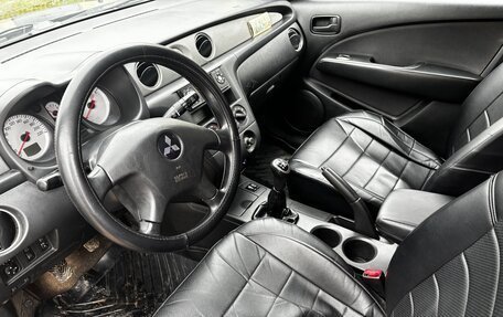 Mitsubishi Outlander III рестайлинг 3, 2007 год, 600 000 рублей, 18 фотография