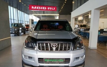Toyota Land Cruiser Prado 120 рестайлинг, 2004 год, 1 500 000 рублей, 2 фотография