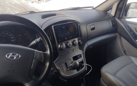 Hyundai Grand Starex Grand Starex I рестайлинг 2, 2014 год, 1 599 999 рублей, 2 фотография