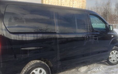 Hyundai Grand Starex Grand Starex I рестайлинг 2, 2014 год, 1 599 999 рублей, 14 фотография