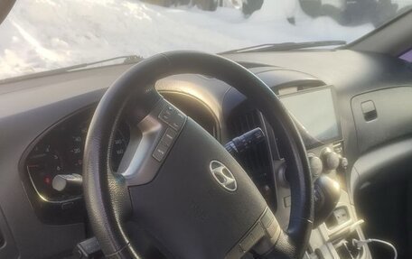 Hyundai Grand Starex Grand Starex I рестайлинг 2, 2014 год, 1 599 999 рублей, 7 фотография