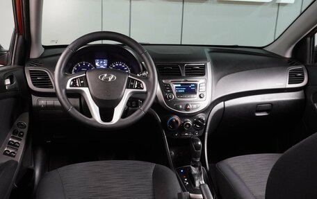 Hyundai Solaris II рестайлинг, 2015 год, 929 000 рублей, 6 фотография