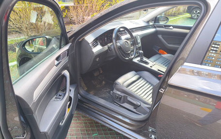 Volkswagen Passat B8 рестайлинг, 2016 год, 2 500 000 рублей, 10 фотография