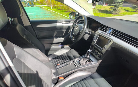 Volkswagen Passat B8 рестайлинг, 2016 год, 2 500 000 рублей, 12 фотография