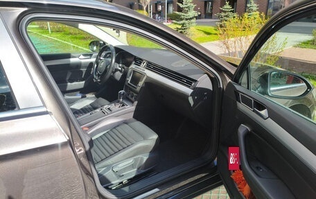 Volkswagen Passat B8 рестайлинг, 2016 год, 2 500 000 рублей, 13 фотография